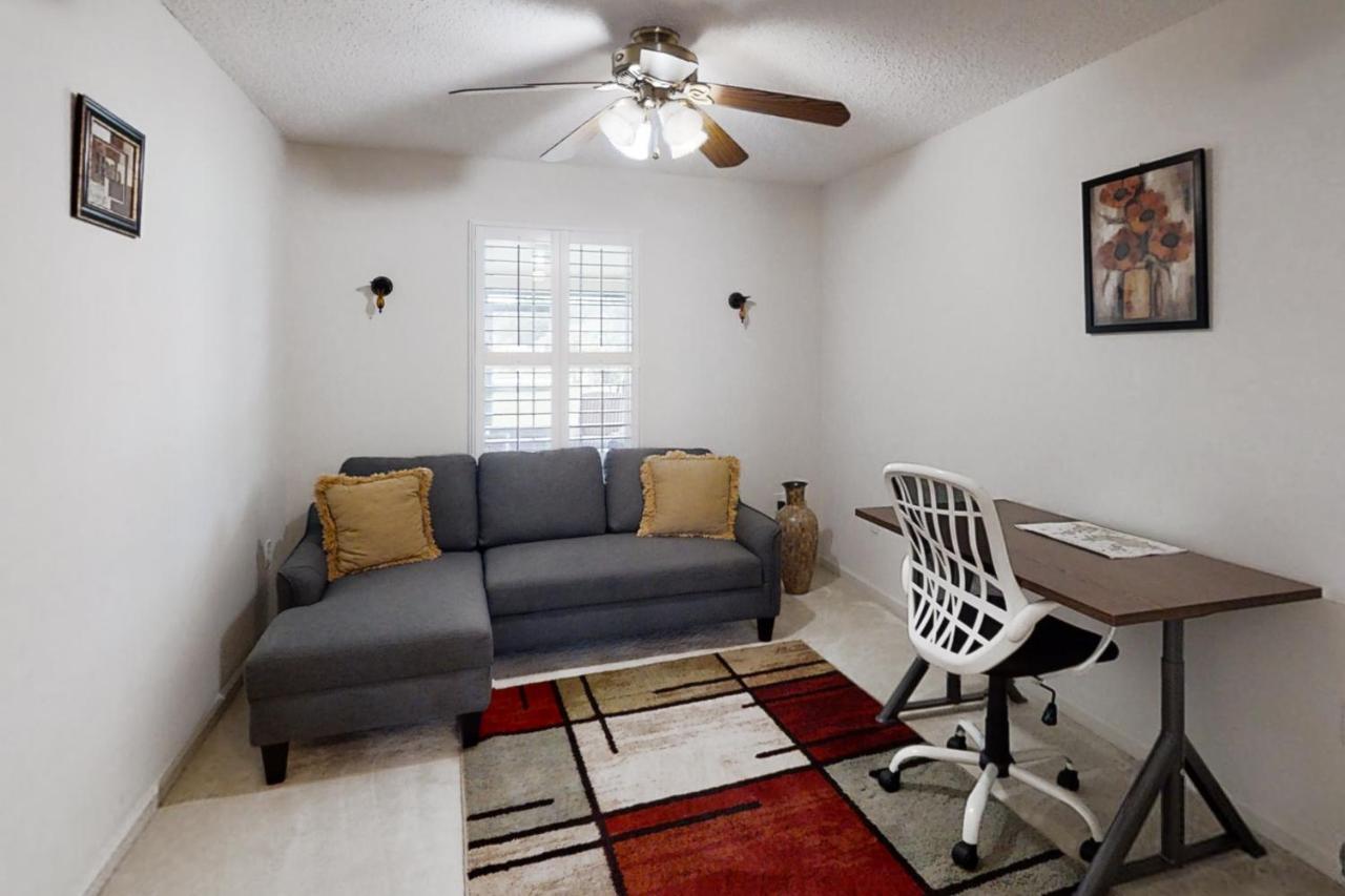 The Home On Tyson Lake Drive Jacksonville Bagian luar foto