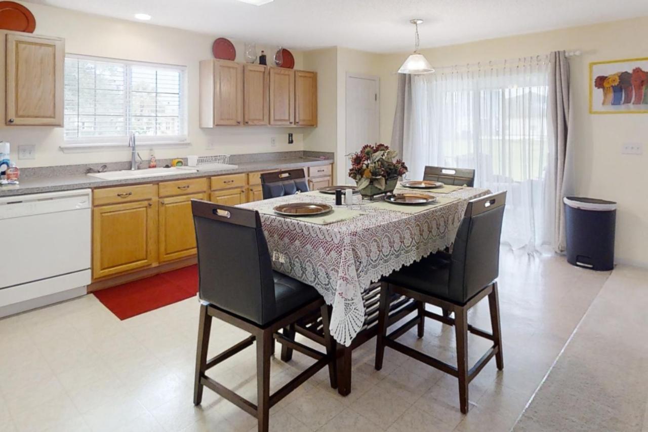 The Home On Tyson Lake Drive Jacksonville Bagian luar foto