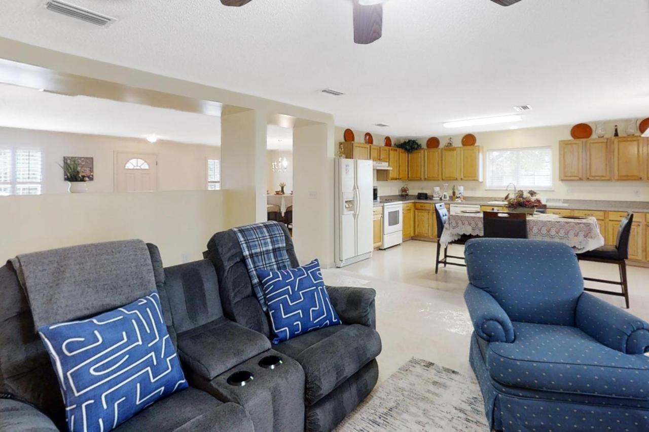 The Home On Tyson Lake Drive Jacksonville Bagian luar foto